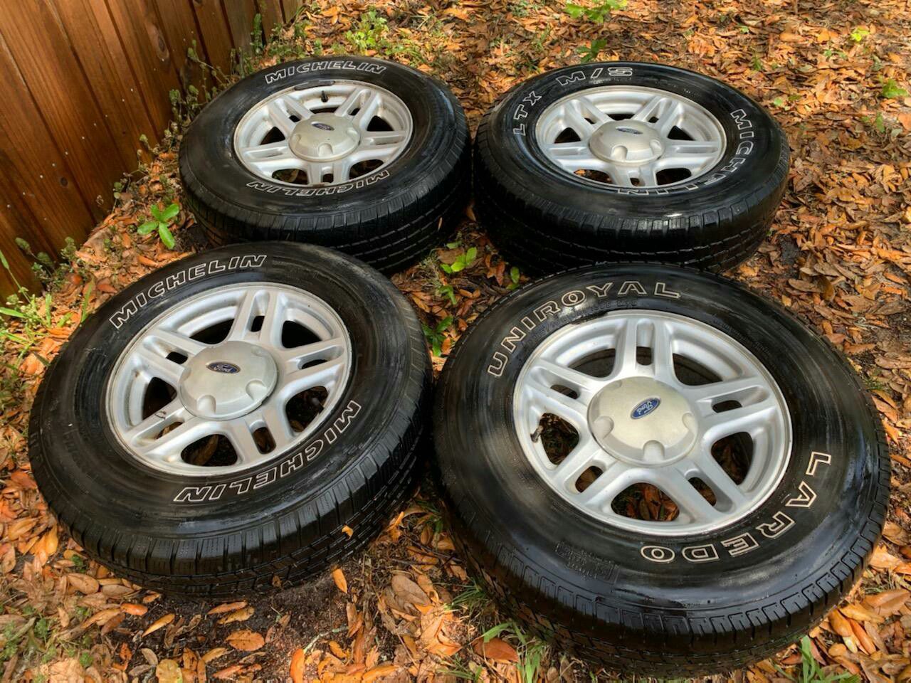 2005 Ford Explorer tires and wheels