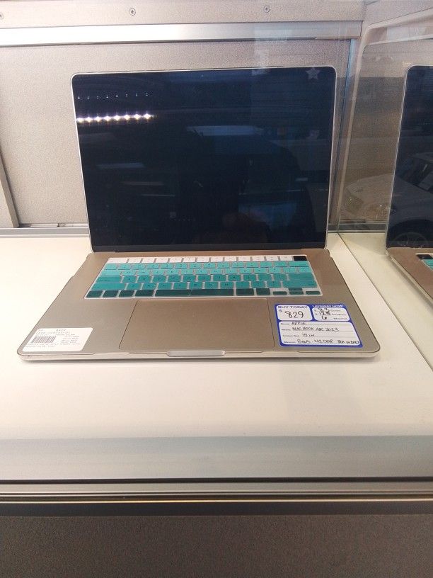MacBook Air 2023