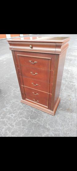 ✨ VINTAGE CHARM • FUNCTIONAL STORAGE • BUDGET-FRIENDLY! ✨