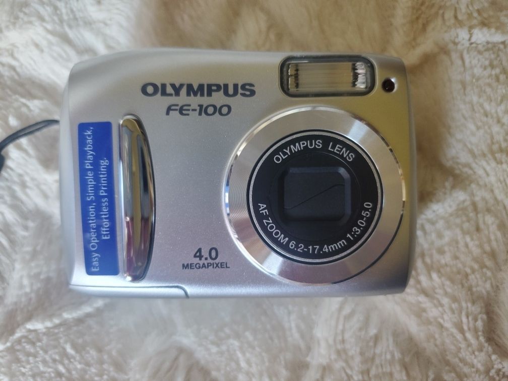 Olympus FE 100 Camera