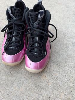 Girl Nikes