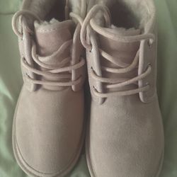 Uggs Size 8 Women’s 