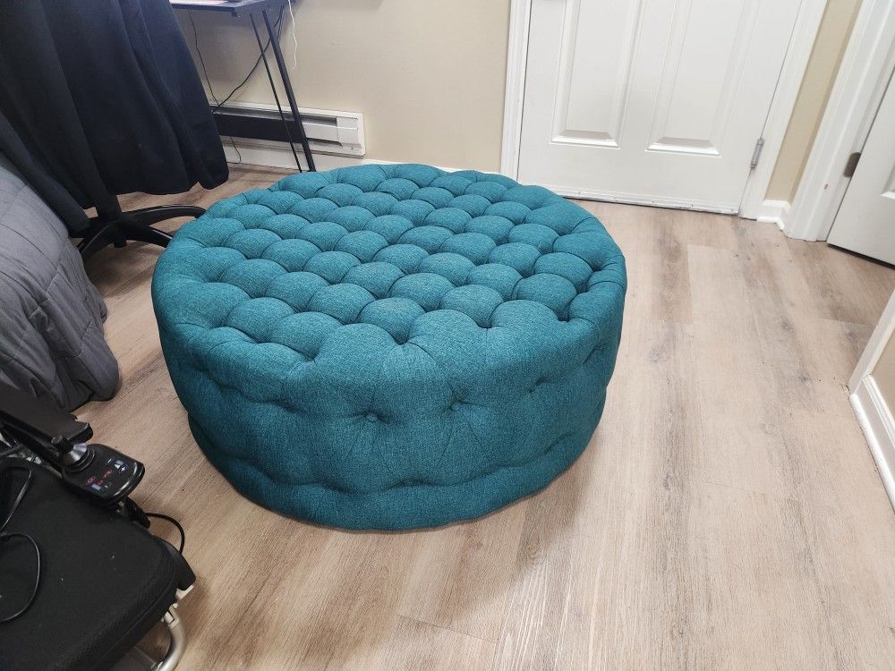 Coffee Table/ Ottoman