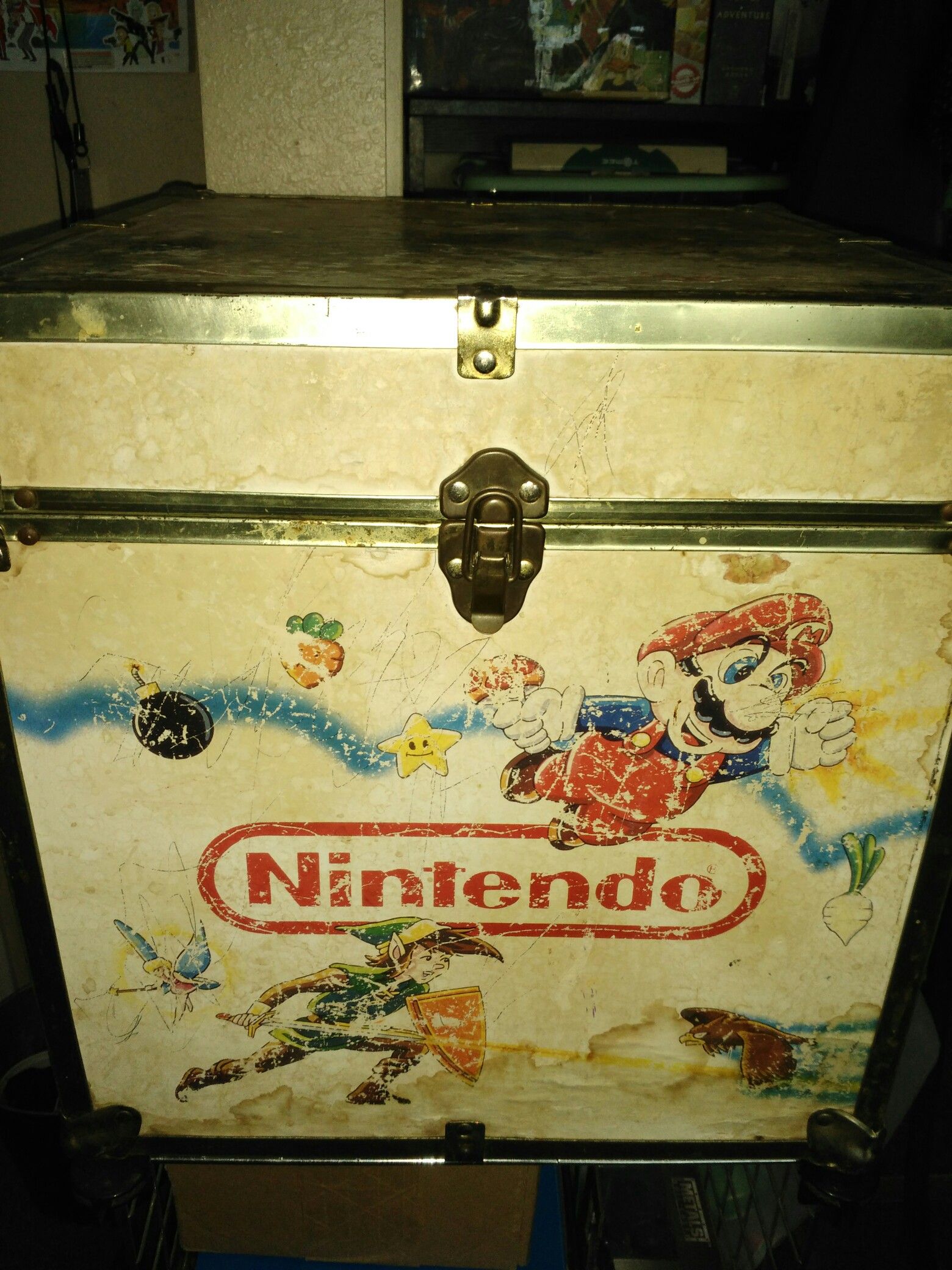 Old Nintendo wooden box