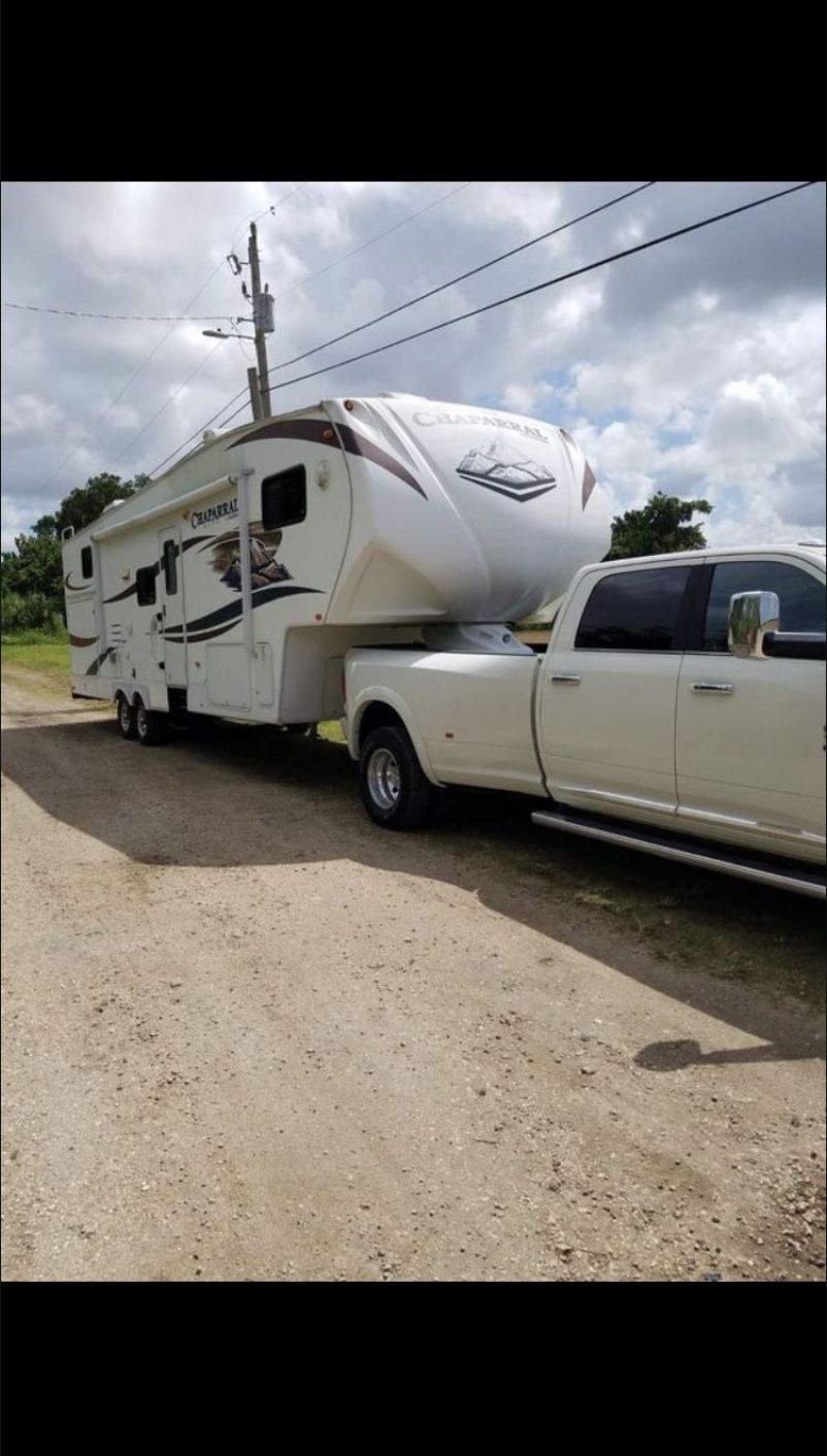 Rv Coachmen Fifth wheel Clean Title