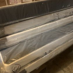 NEW! Mattress box springs 