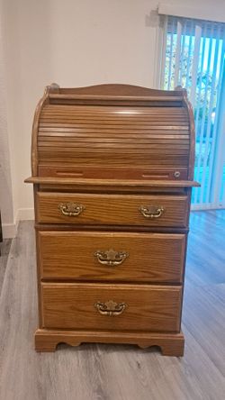 Vintage Roll-Top Desk in good condition
