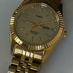 Timex Fluted Bezel Gold Tone Watch 