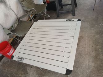 Guide series camping table