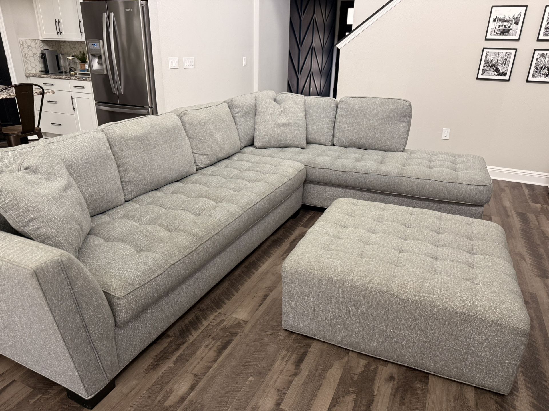 Sectional Couch With Ottoman