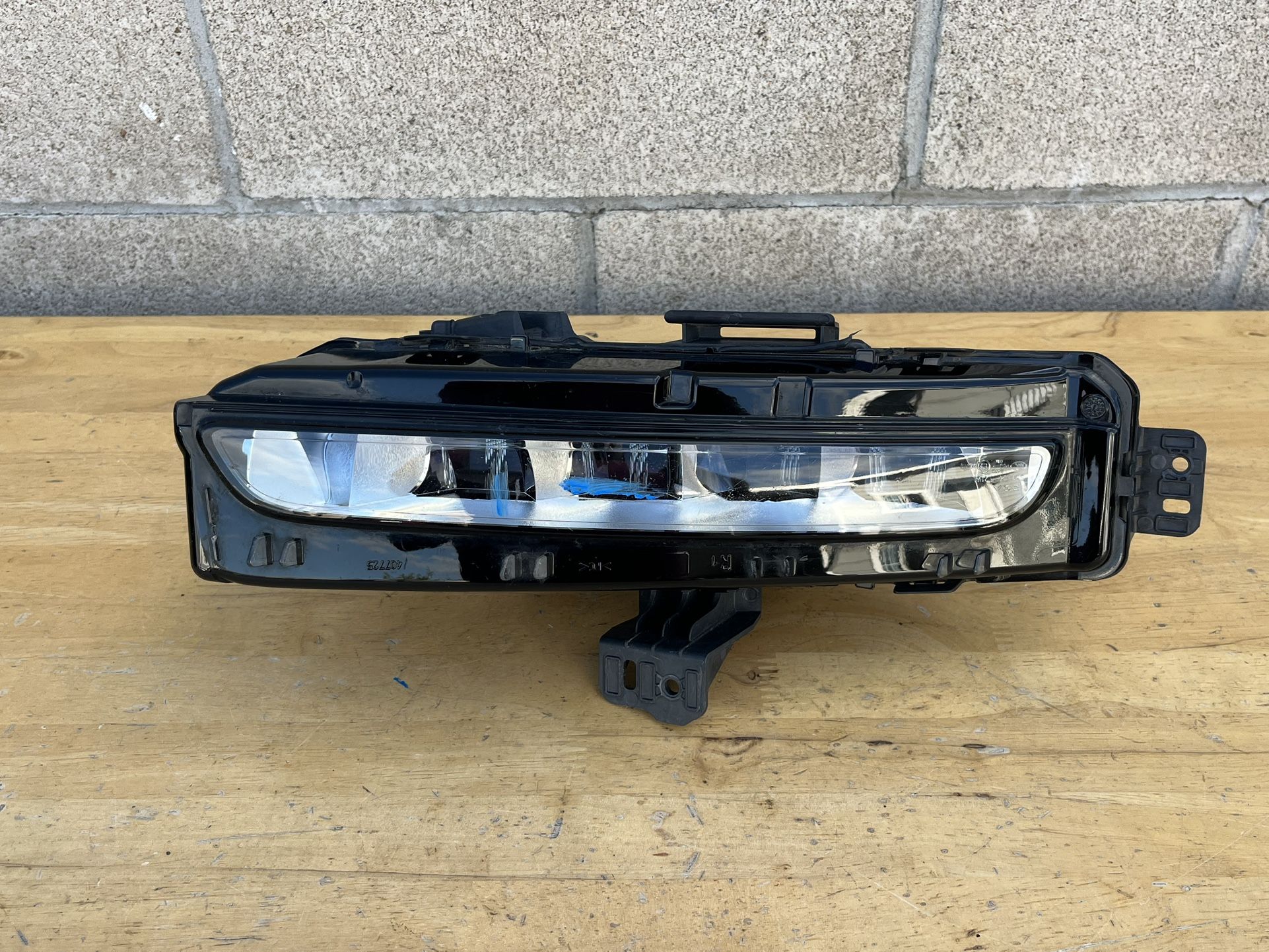 2022 -2024 JEEP GRAND CHEROKEE PASSENGER RH FOG LIGHT OEM