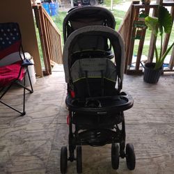 Estoy Vendiendo Carreola Para Dos Bebés Gris Y Negro