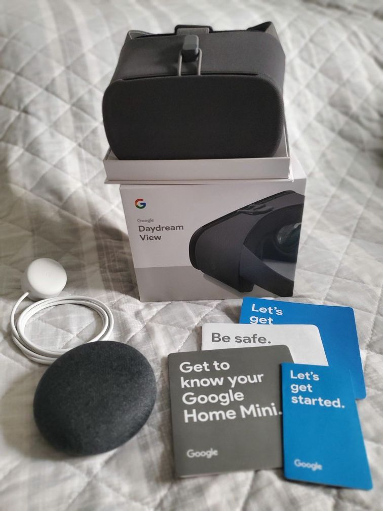 Google Daydream View VR Set/ Home Mini Bundle