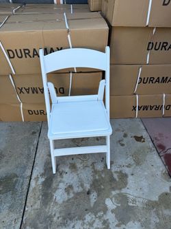 White resin chair $20 dollars each chair new