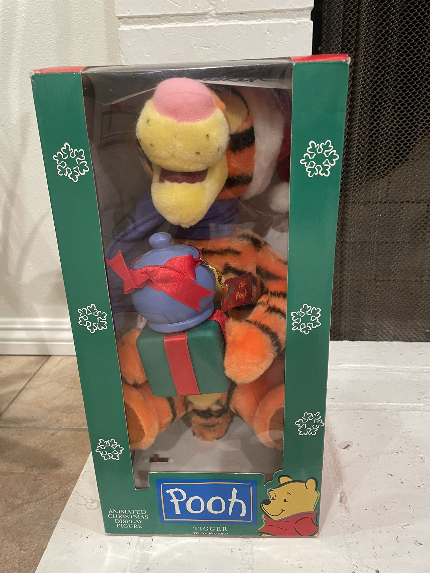 Pooh Tigger Animated Christmas Display