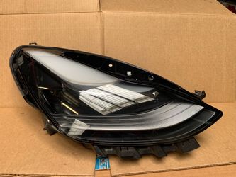Right Headlight Tesla Model 3/Y , 2021-23