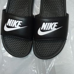 Nike Slip-ons