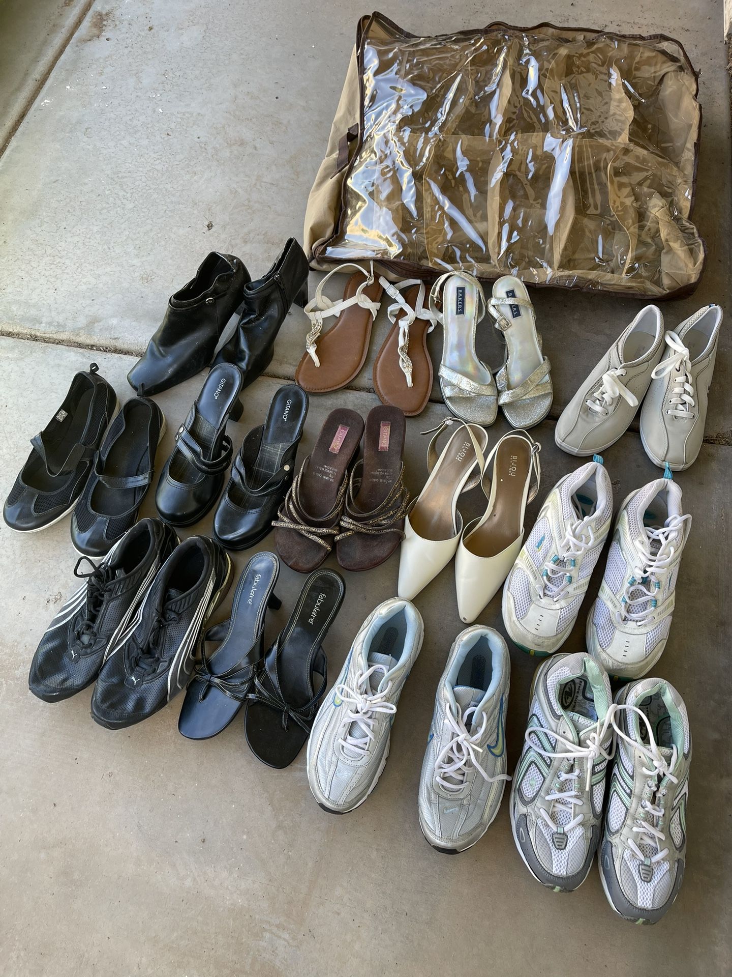 Nike Sz 11 Women Running Shoes +12 Pairs