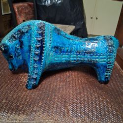 Bitossi bull figurine, designed by Aldo Londi. It is part of the Rimini Blu series, 