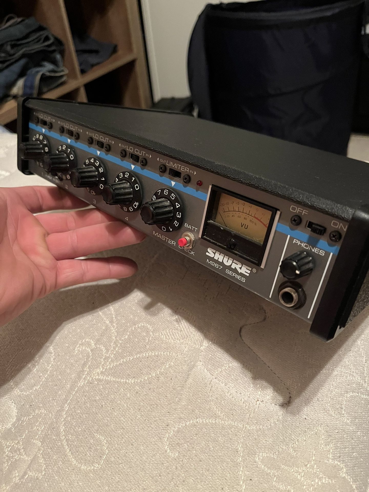 Shure M267 Series Microphone Remote Mixer