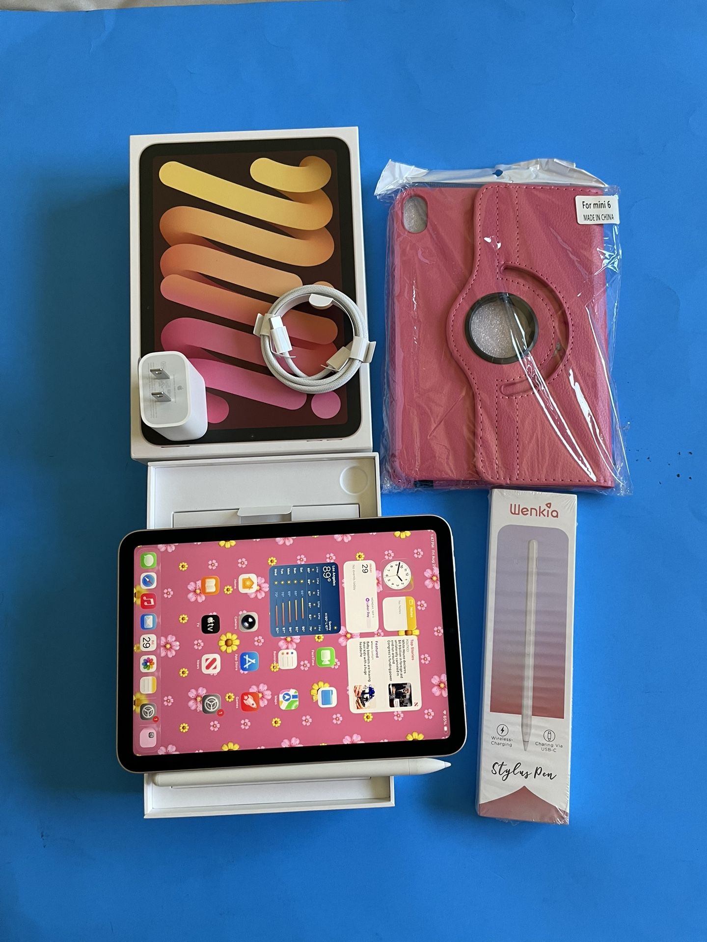 Apple ipad Mini 6th Generation (pink like new) with pen, case
