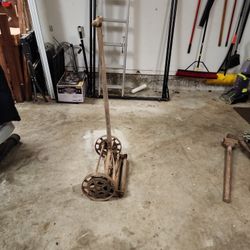 Antique Push Lawn Mower