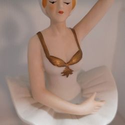 1970's Berman and Anderson Porcelain Ballerina Music Box

- Rare