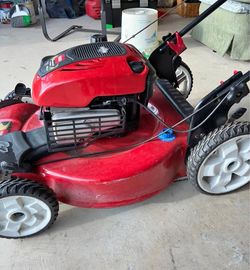 toro self propelled mower cuts great in great shape