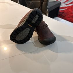 Keen Women Shoes Size 5. Never Wear. New Shoes 