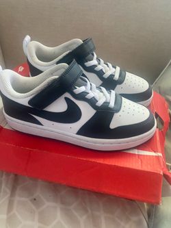 Nike Pandas Low Top Boys size 13C