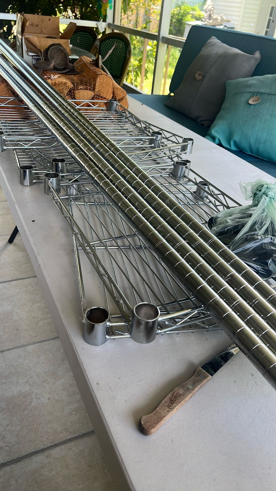 Metal Shelves 18“ X 14“