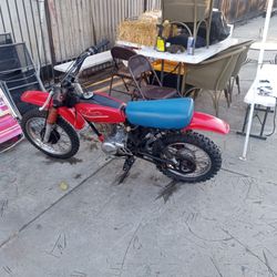 1979 Honda It's Missing A Carburetor Around On Gas