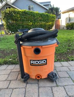 Ridgid Vacuum 16 gallon