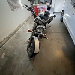 2001 Suzuki Intruder