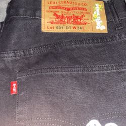 denuim tear 501 pants