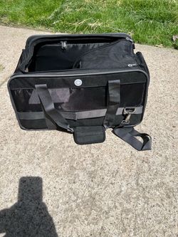 Pet carrier