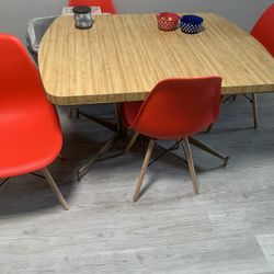 Kitchen Table & Chairs 