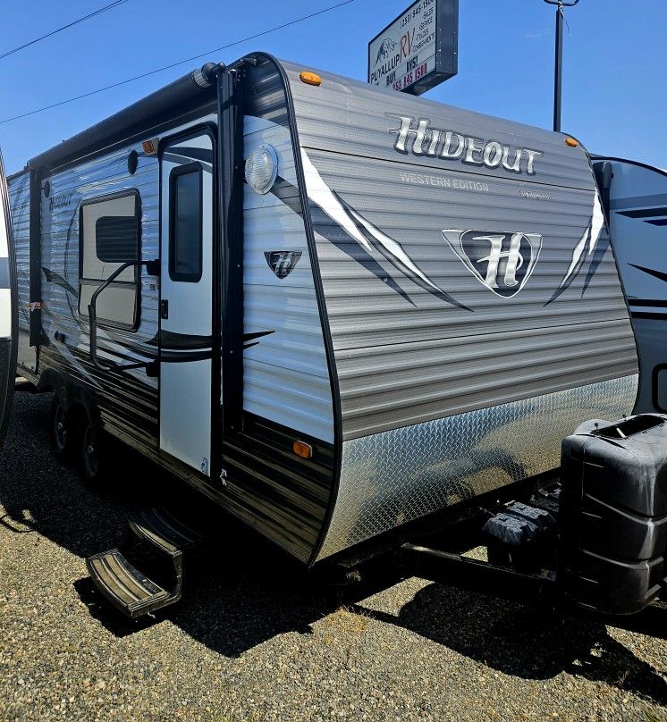2014 Keystone Hideout 19FLB