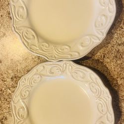 2 Chris madden 8inc Salad Plate 