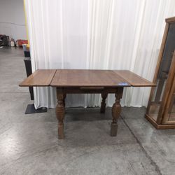 Brown Quarter Sawn Oak Drop-Leaf Dining Table with Turned Legs