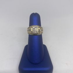 10KT Gold Diamond Ring