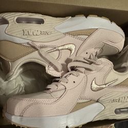 Light Pink Women's Air Max Excee Sneaker Size 9 shoes