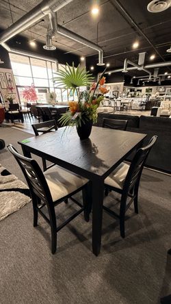 5 PC DINING TABLE