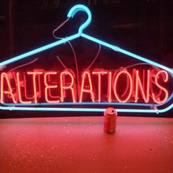 ALTERATIONS NEON LIGHT