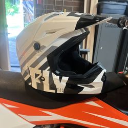 Motocross Helmet | Fly Racing | Size Large