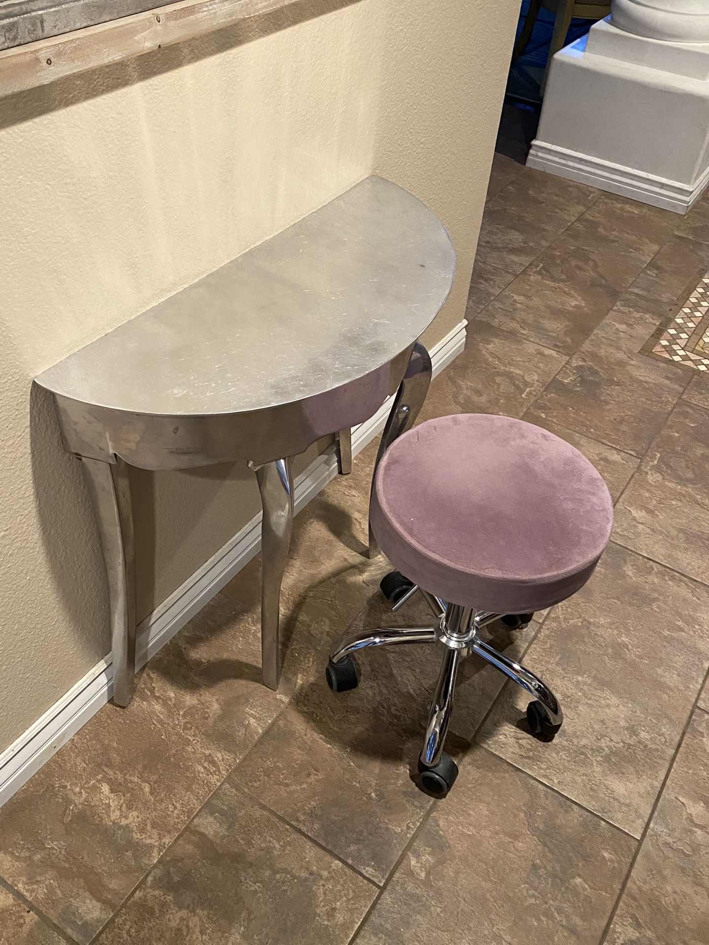 Entry/Vanity Table And Rolling Stool