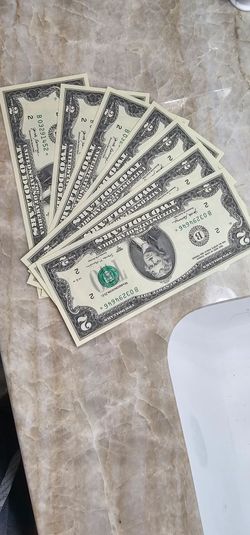 2 dollar bills