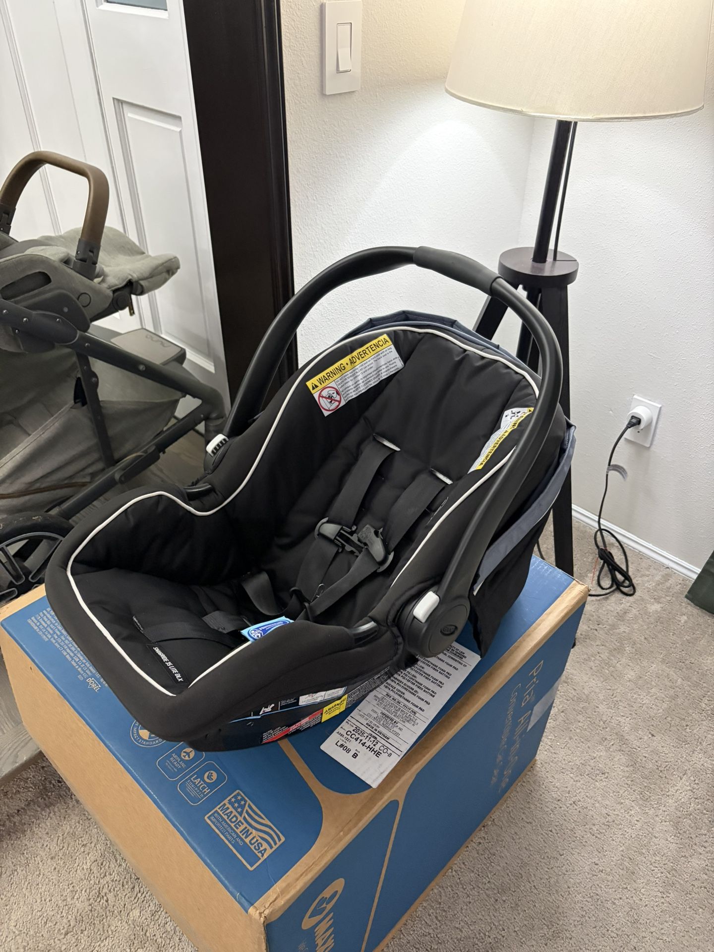 Graco Infant Car Seat And Base