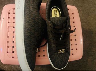 Micheal Kors women’s casual shoes