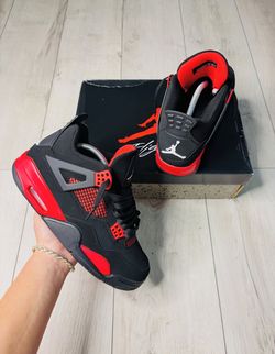 Jordan 4’s Red thunder